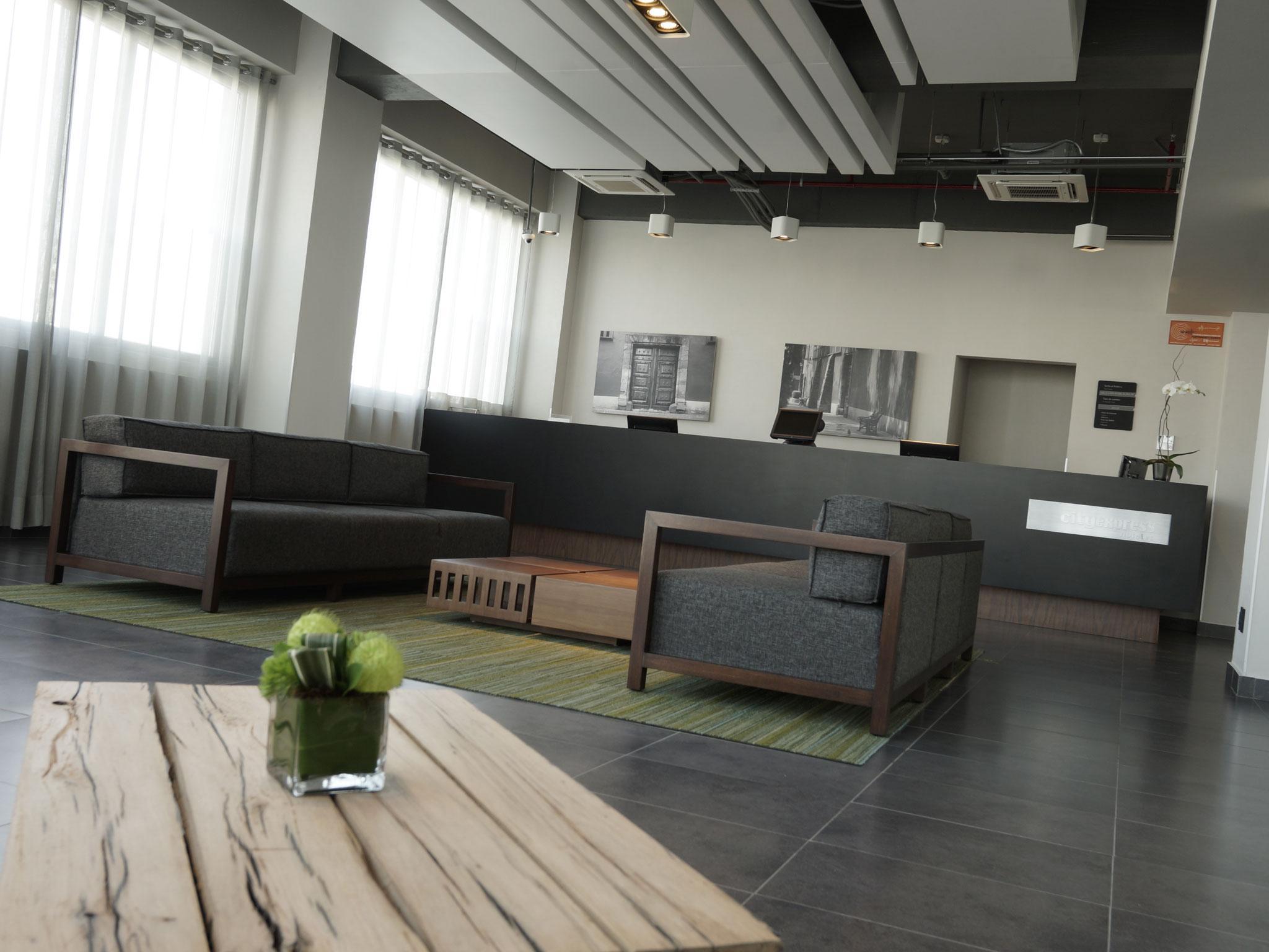 City Express Plus By Marriott Ciudad De Mexico Patio Universidad Exterior photo