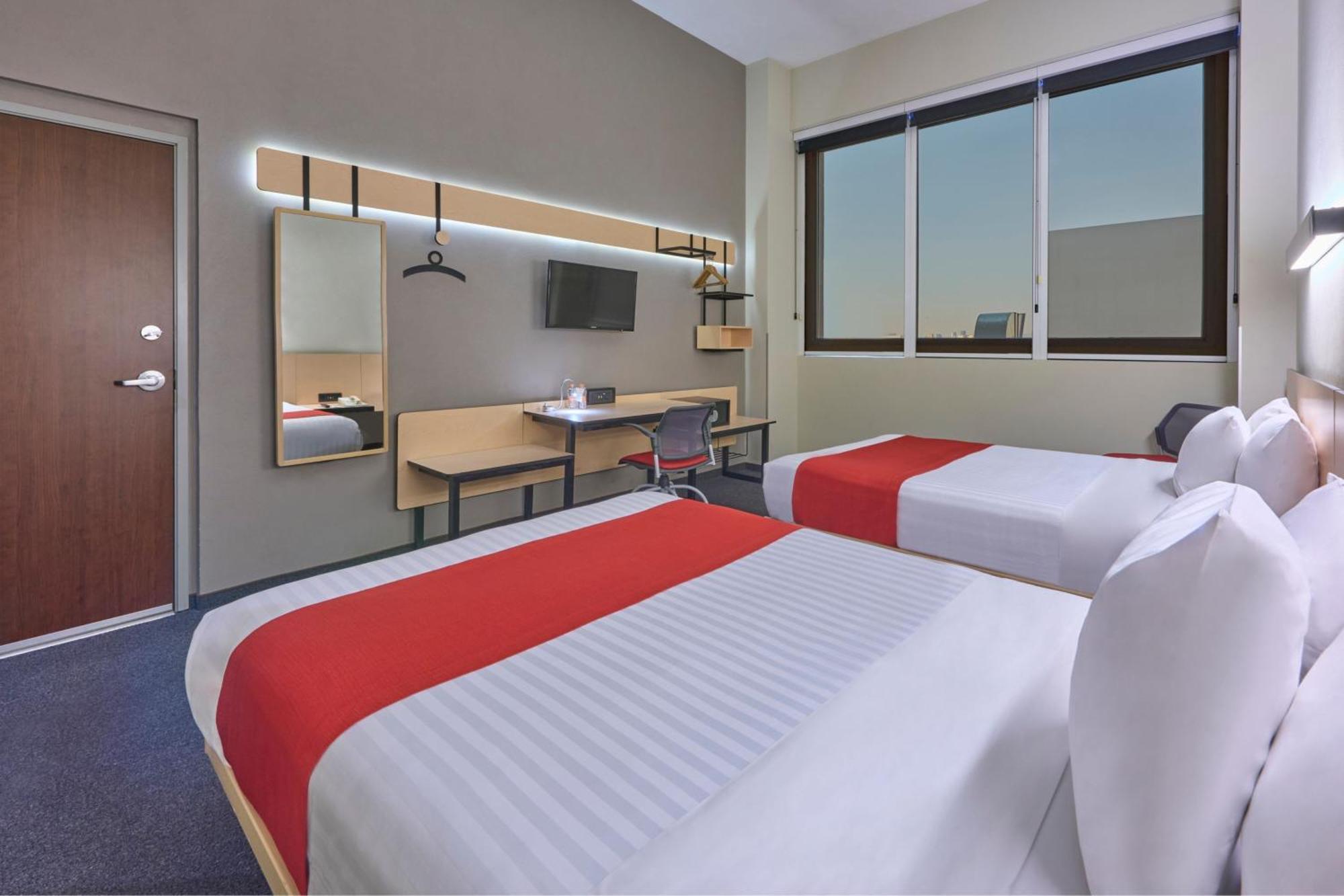City Express Plus By Marriott Ciudad De Mexico Patio Universidad Exterior photo
