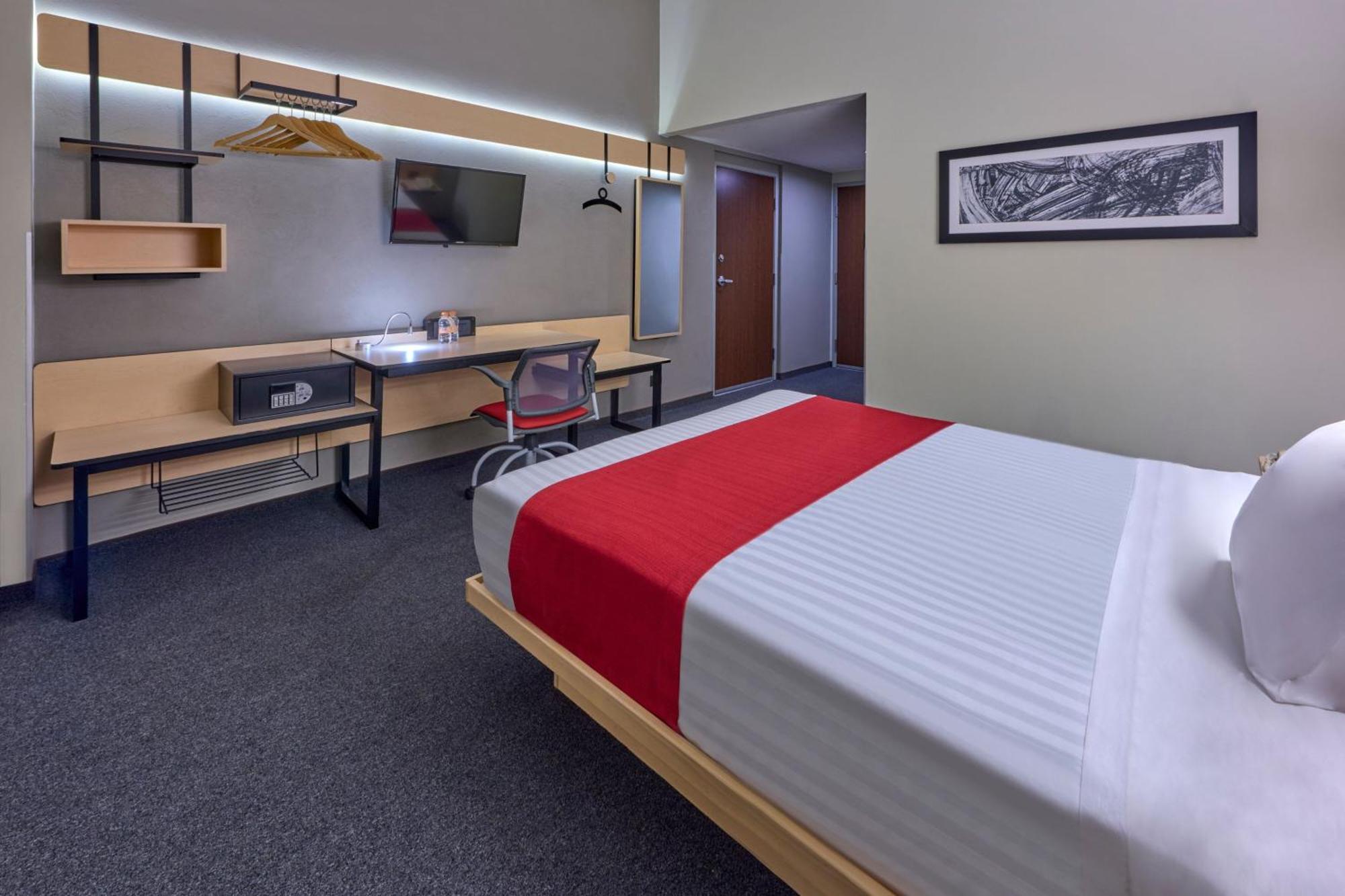 City Express Plus By Marriott Ciudad De Mexico Patio Universidad Exterior photo