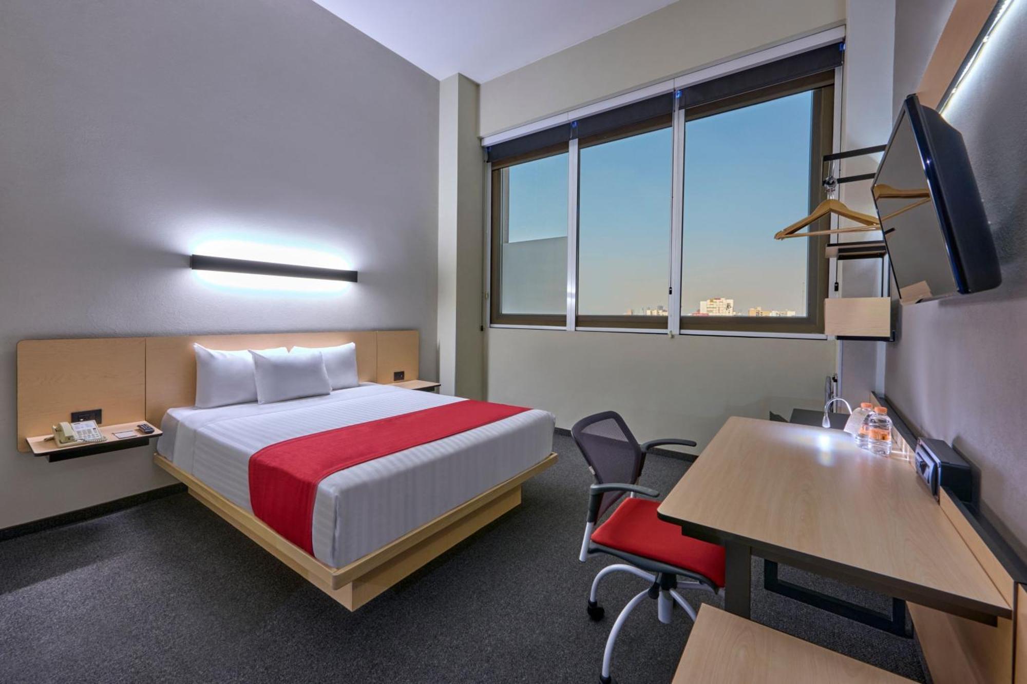 City Express Plus By Marriott Ciudad De Mexico Patio Universidad Exterior photo