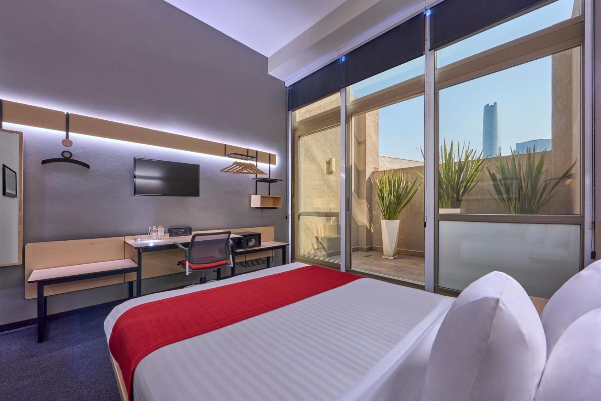 City Express Plus By Marriott Ciudad De Mexico Patio Universidad Exterior photo