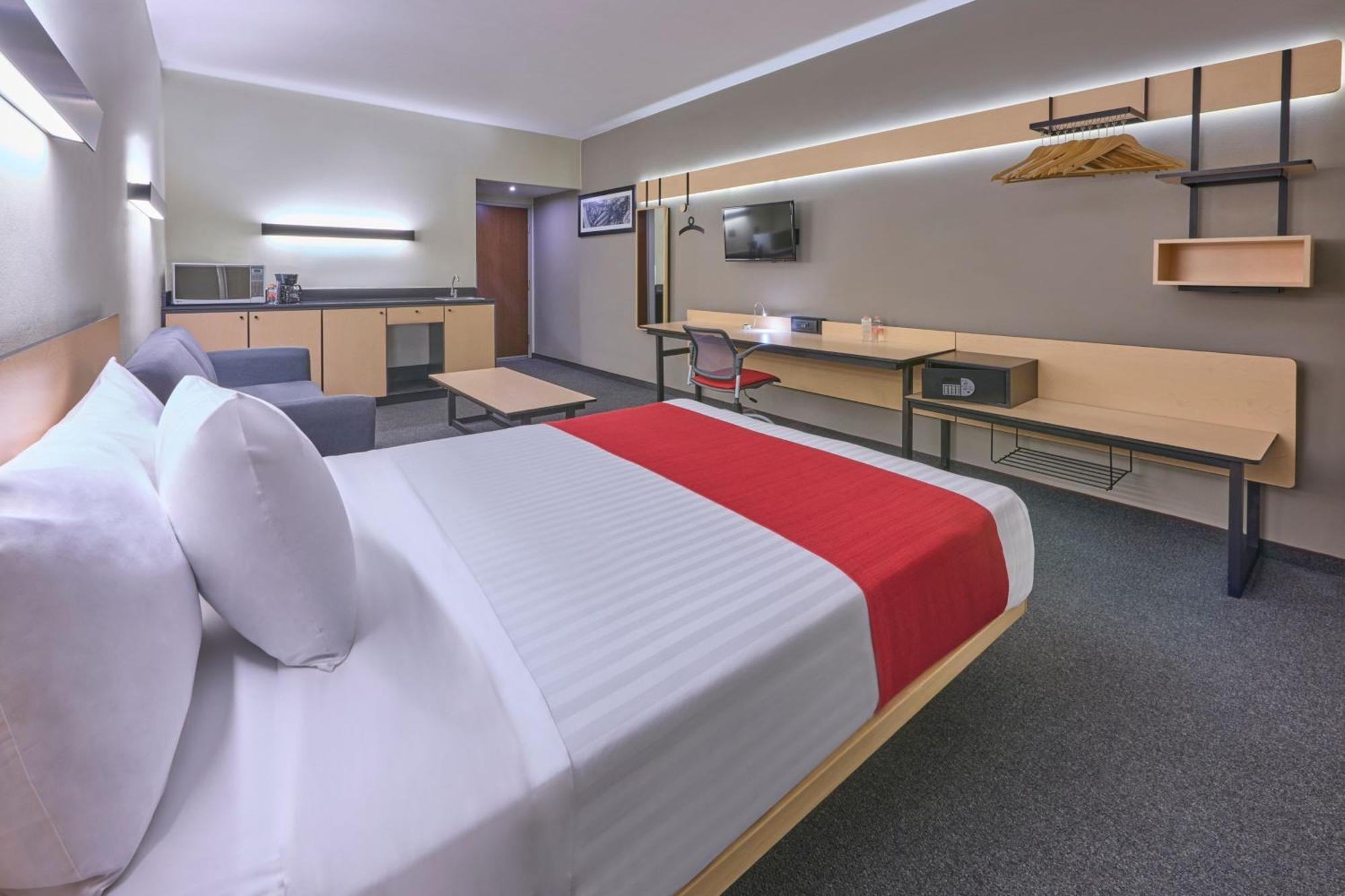 City Express Plus By Marriott Ciudad De Mexico Patio Universidad Exterior photo