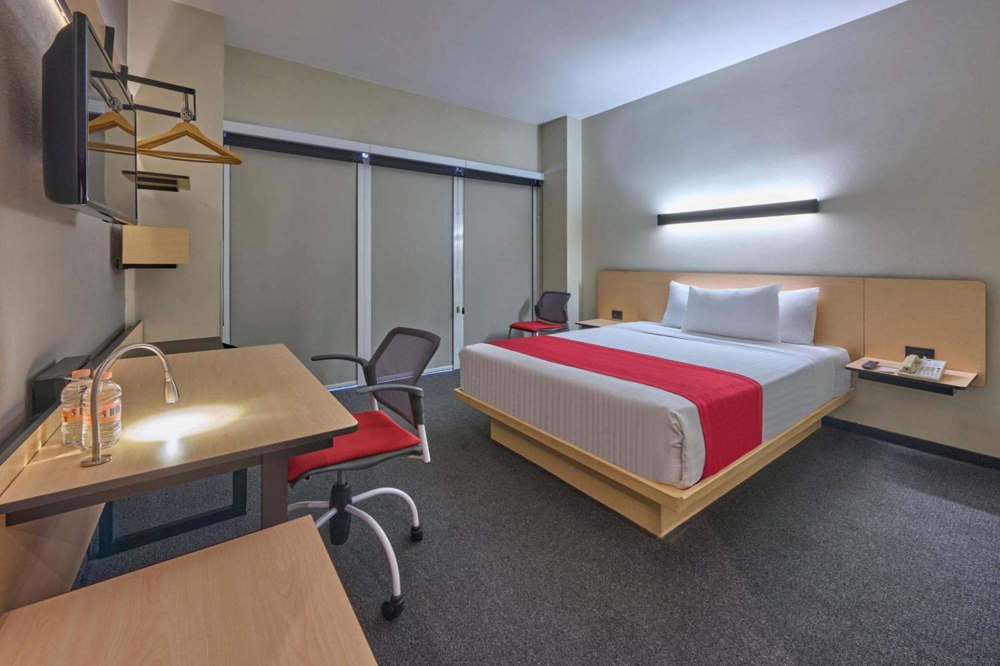 City Express Plus By Marriott Ciudad De Mexico Patio Universidad Exterior photo