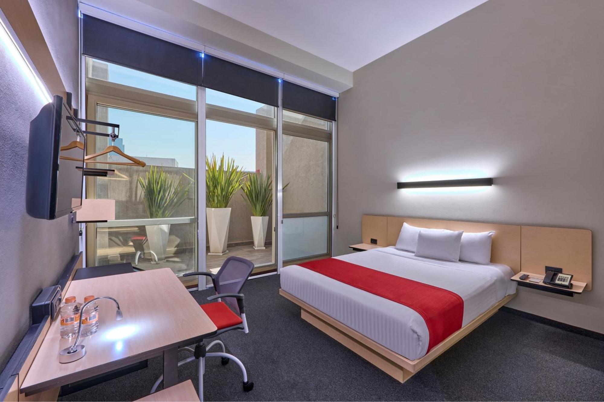 City Express Plus By Marriott Ciudad De Mexico Patio Universidad Exterior photo